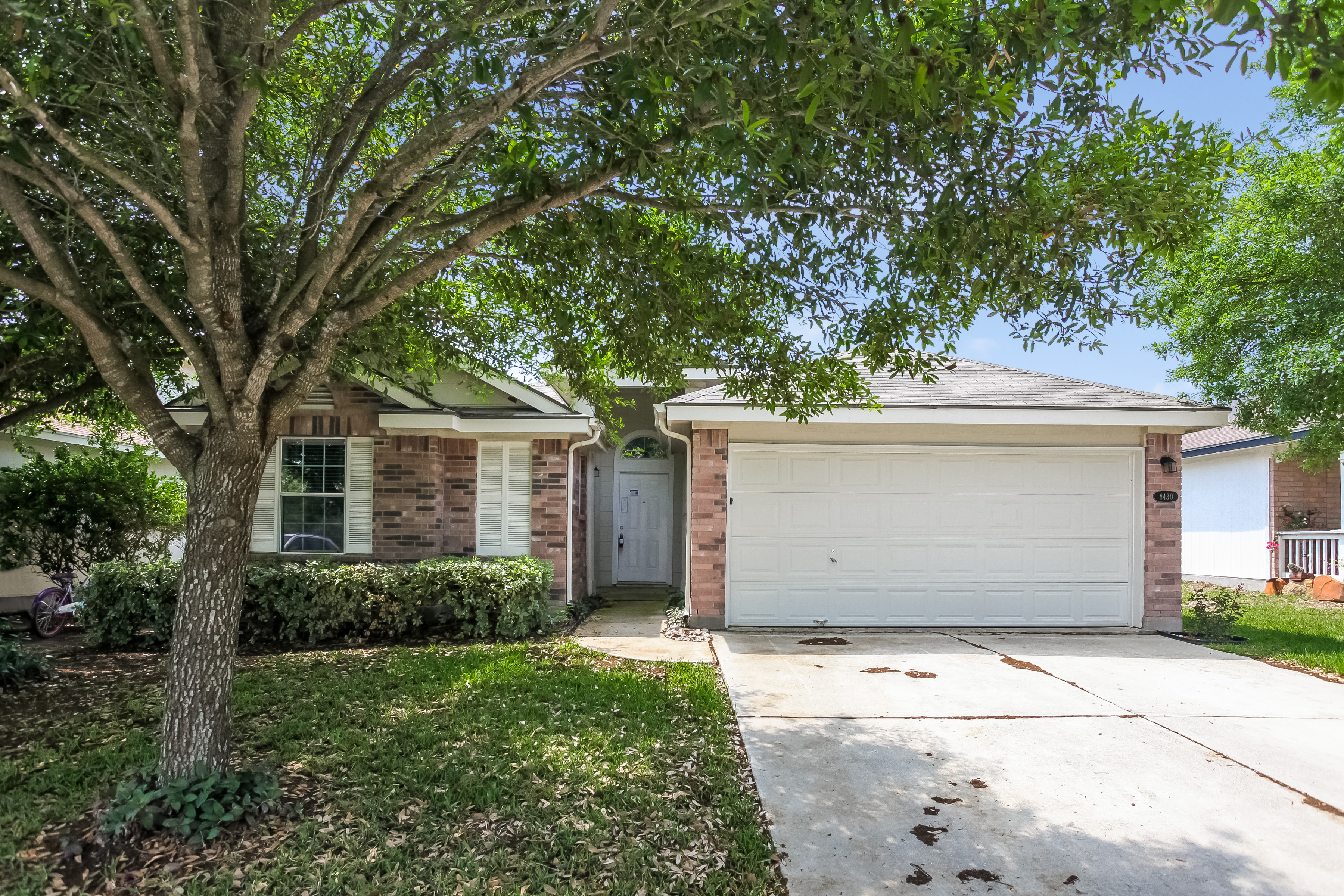 8430 Whitebrush Converse, TX 78109